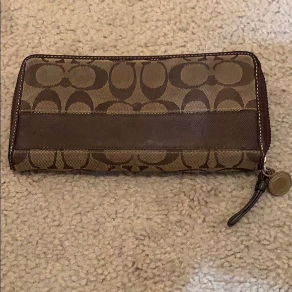 Coach Wallet - Picture 1 of 4